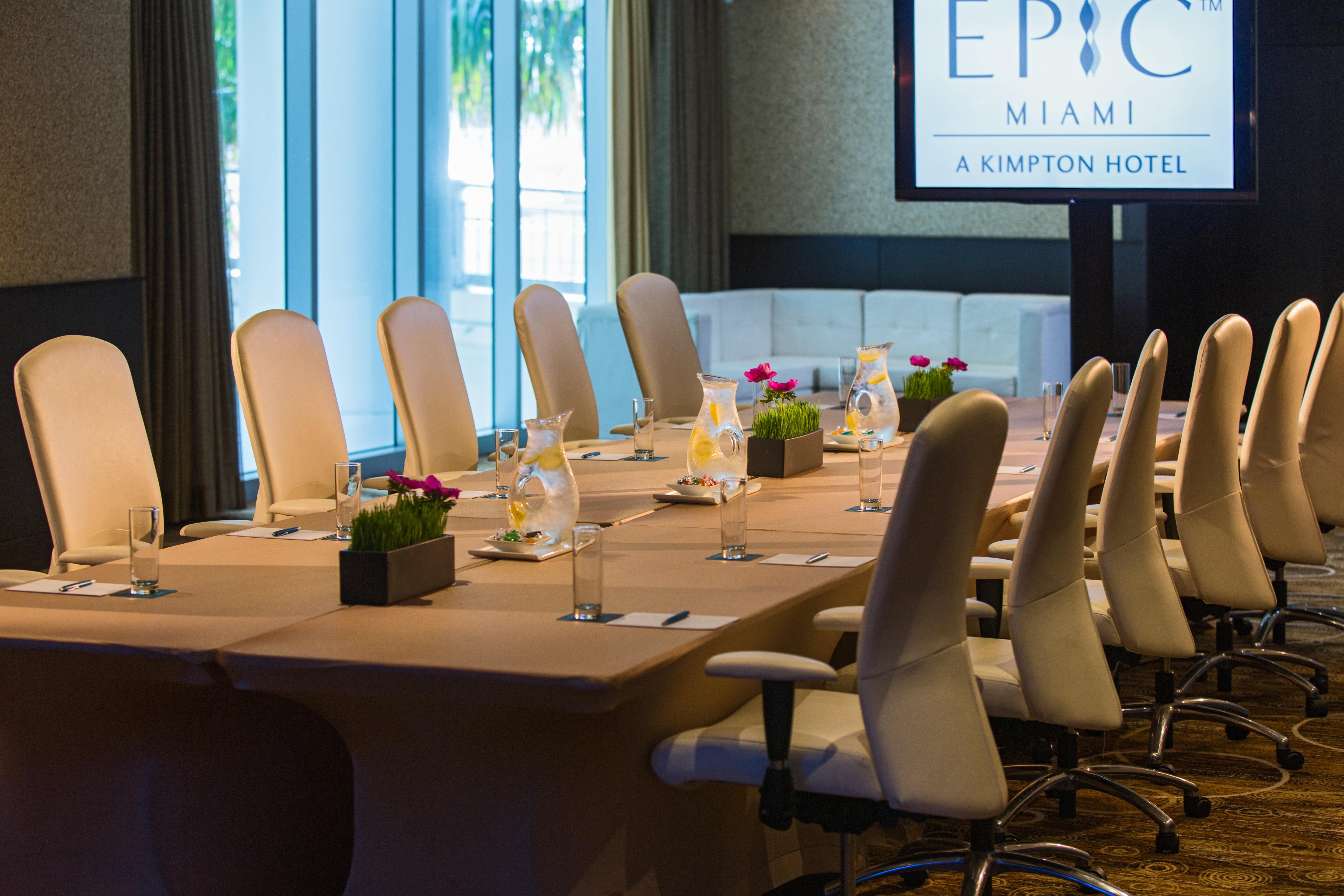 Kimpton Epic Hotel By Ihg Miami Exteriér fotografie Boardroom at EPIC