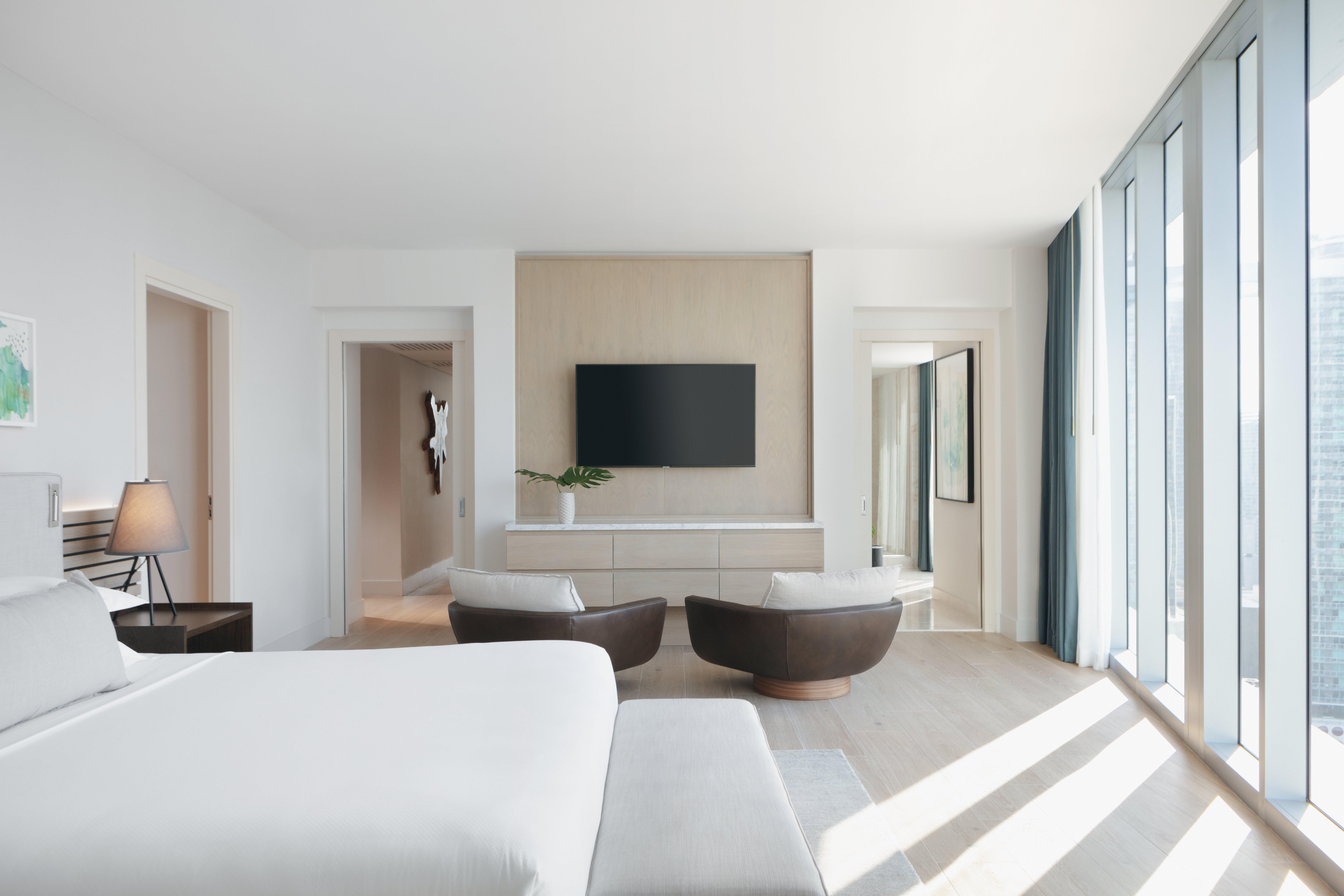 Kimpton Epic Hotel By Ihg Miami Exteriér fotografie A bedroom at the Four Seasons Hotel