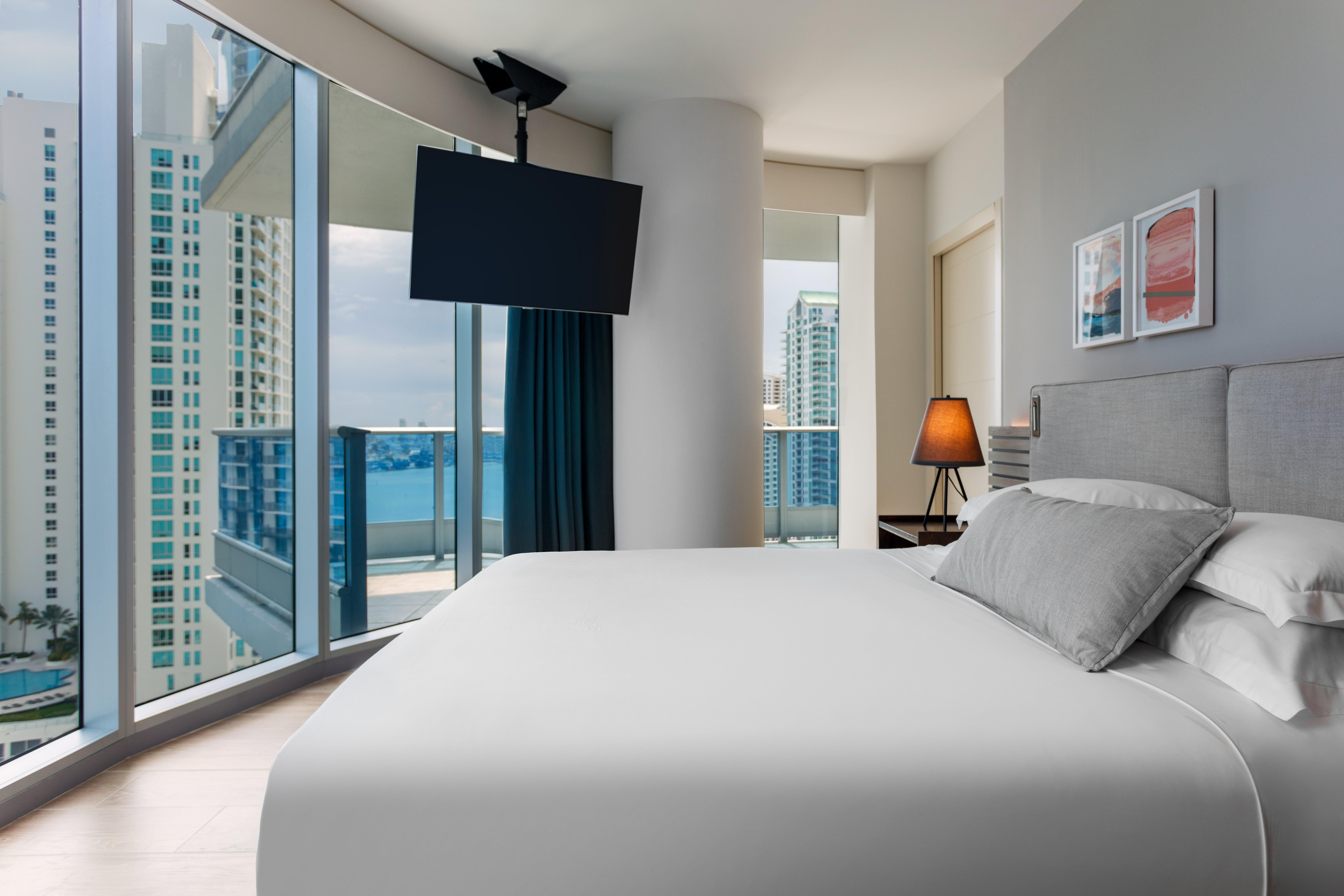 Kimpton Epic Hotel By Ihg Miami Exteriér fotografie A bedroom at the hotel